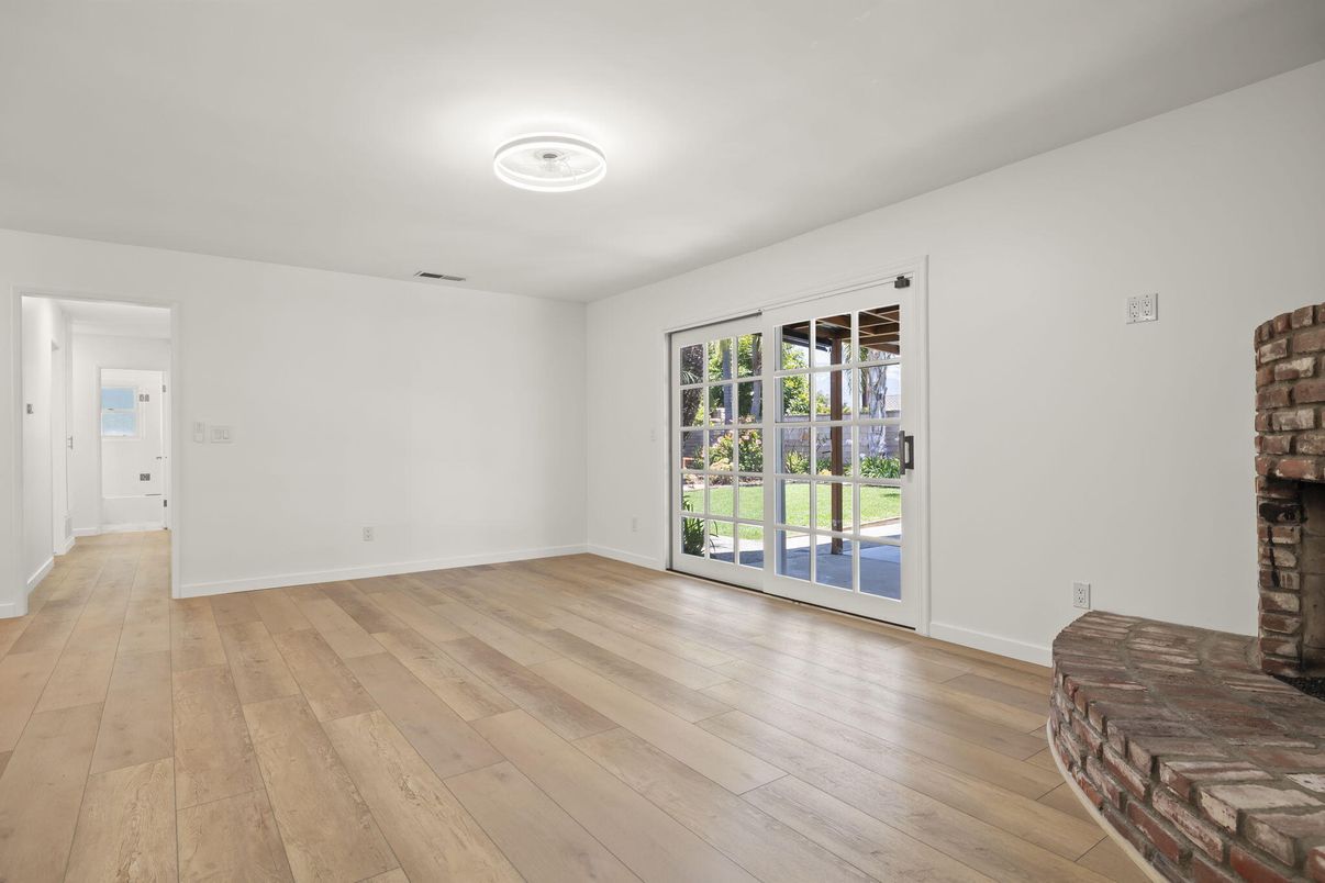 Empty room, Fireplace, Interior, Wood Texture Flooring