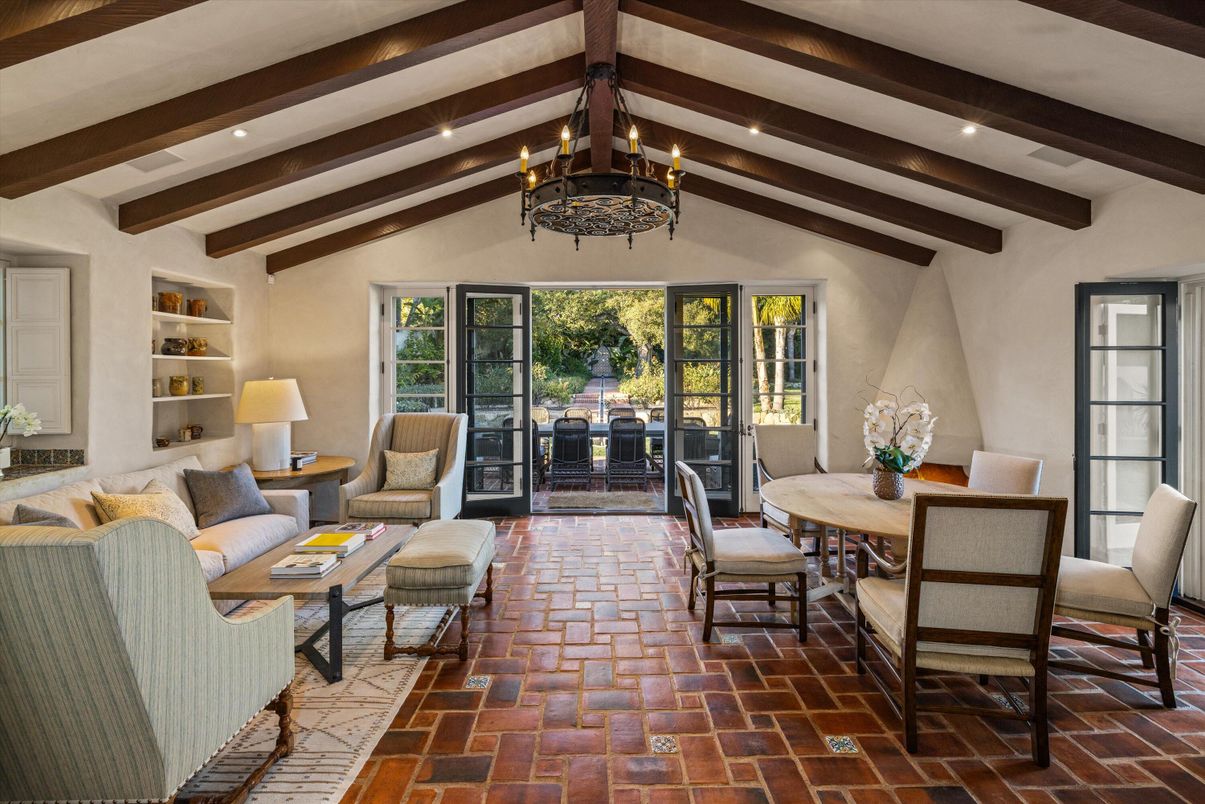 Dining room, Interior, Living room, Recessed Lighting, Wooden Beams