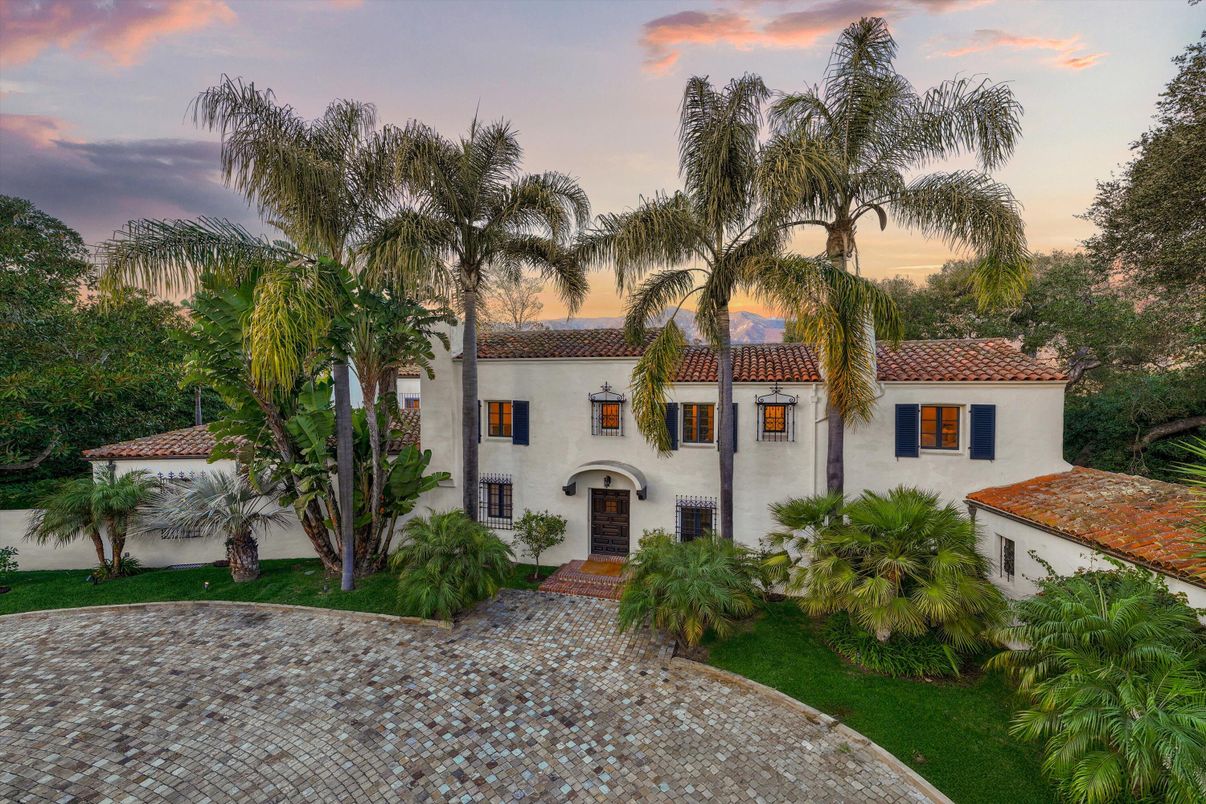 Backyard, Exterior, Facade, Spanish Mediterranean