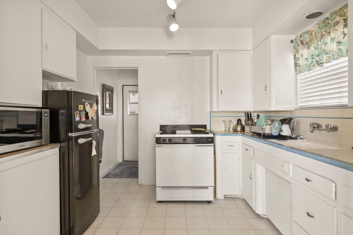 Interior, Kitchen, Tile Countertops