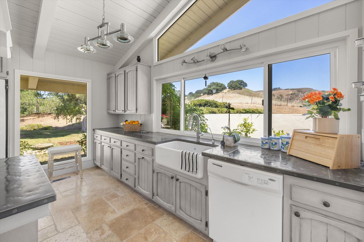 Interior, Kitchen, Pendant Lights
