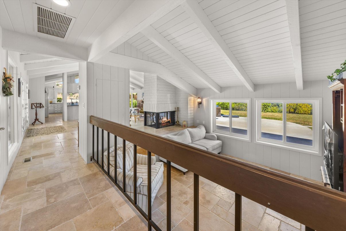 Fireplace, Interior, Living room, Recessed Lighting