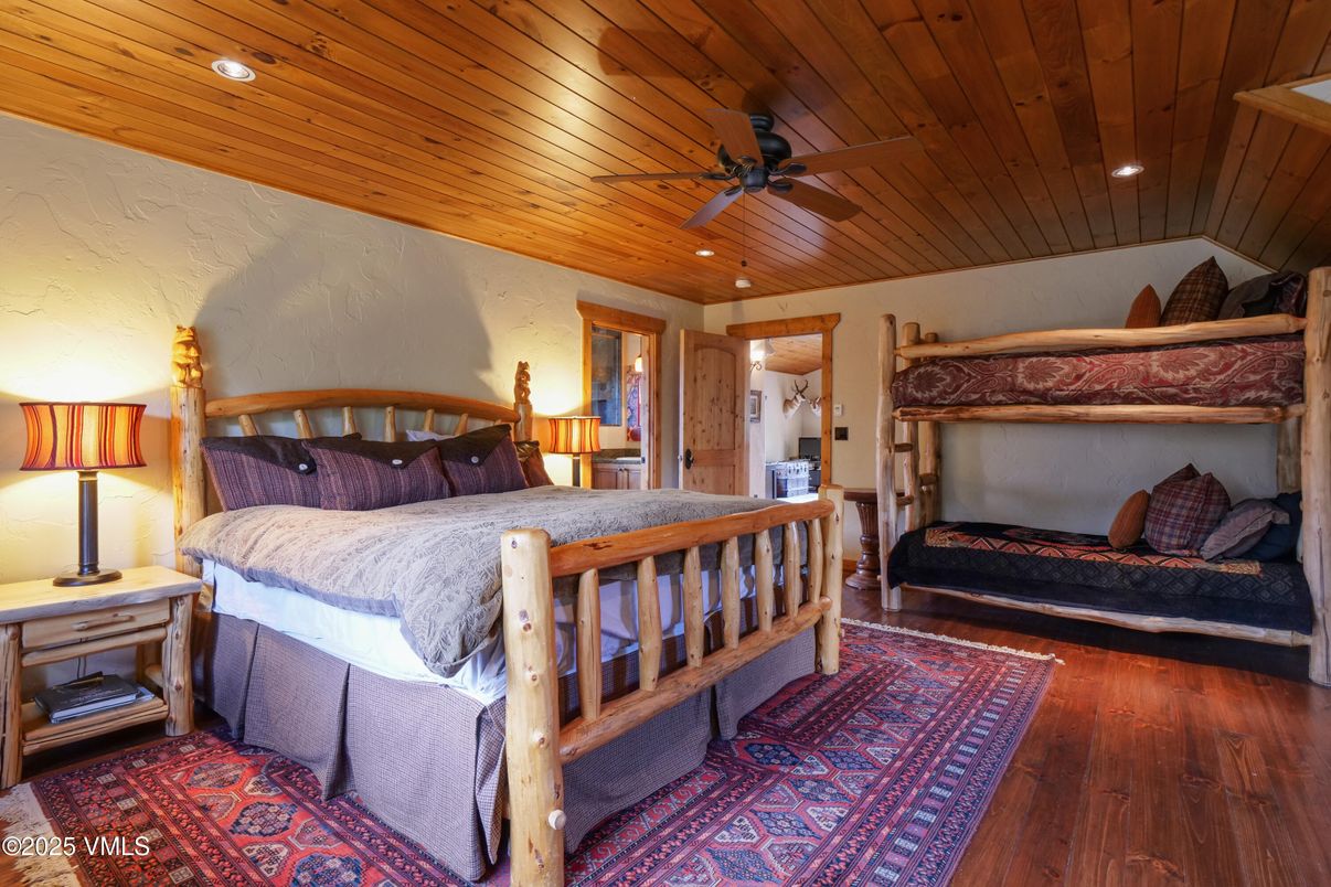 Bedroom, Interior, Recessed Lighting, Wooden Ceilings, Wood Texture Flooring