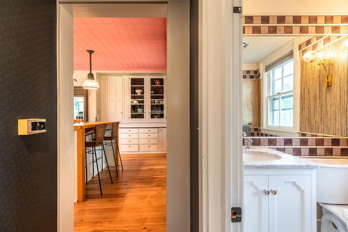 Bathroom, Interior, Pendant Lights, Wood Texture Flooring
