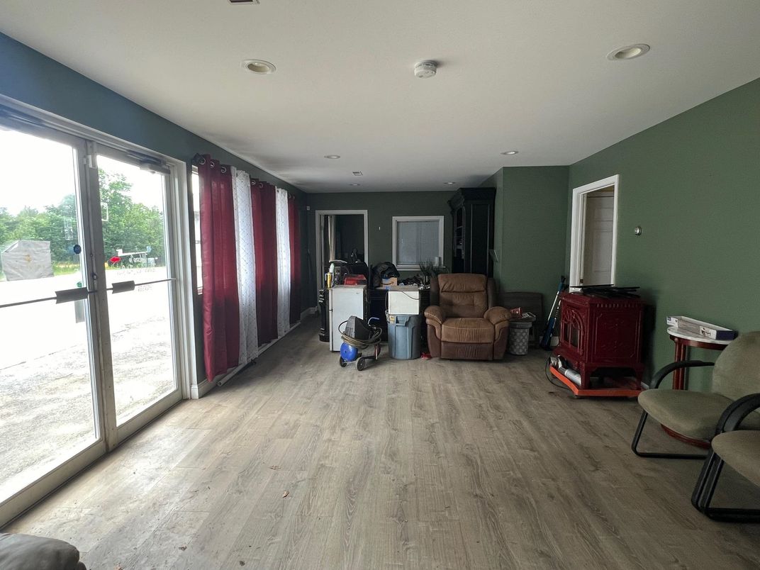 Interior, Recessed Lighting, Wood Texture Flooring