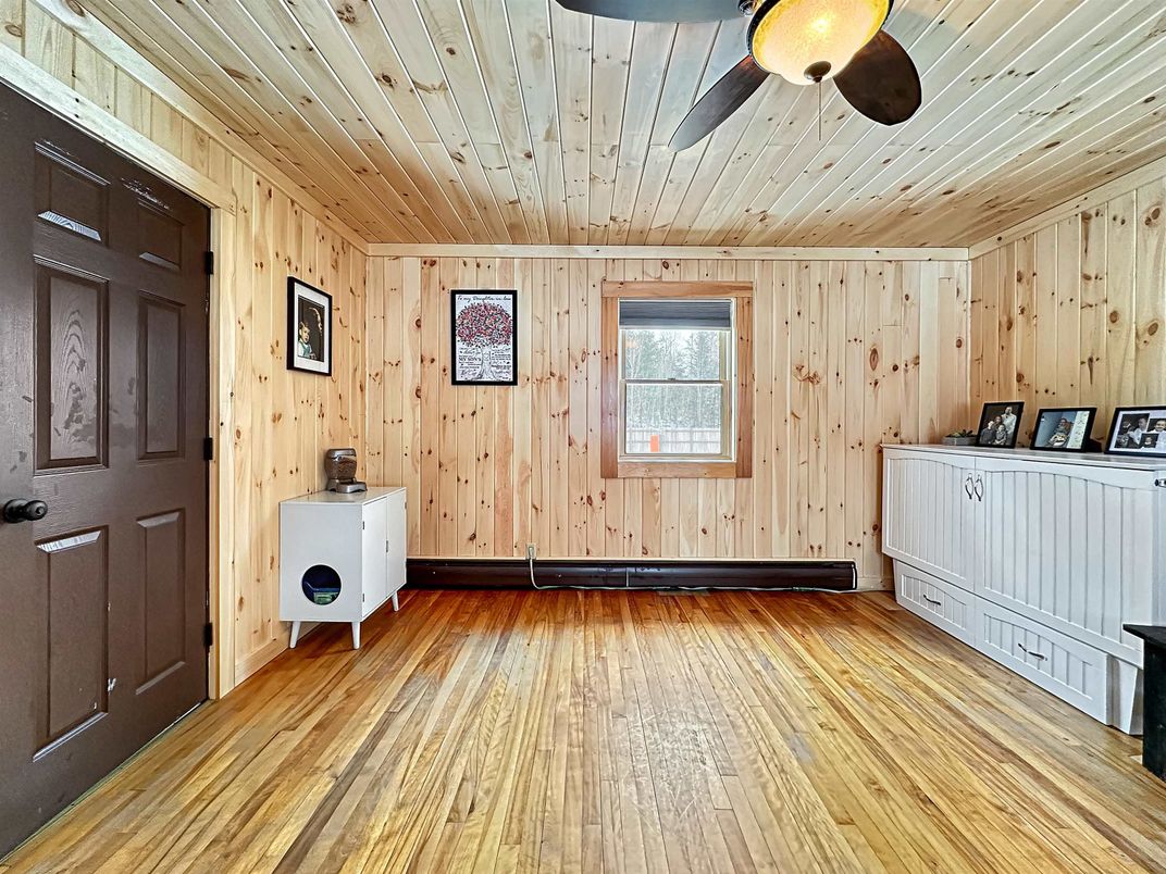 Empty room, Interior, Wooden Ceilings, Wood Texture Flooring, Wooden Walls