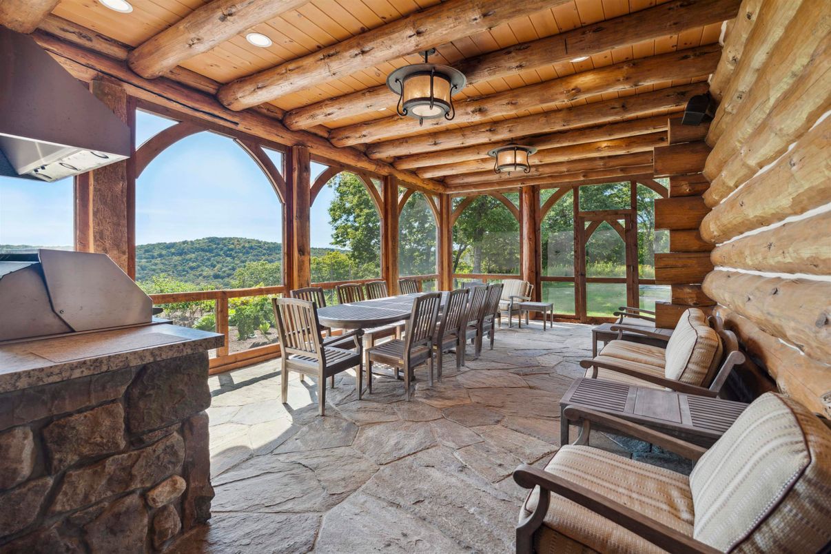 Exterior, Wooden Beams