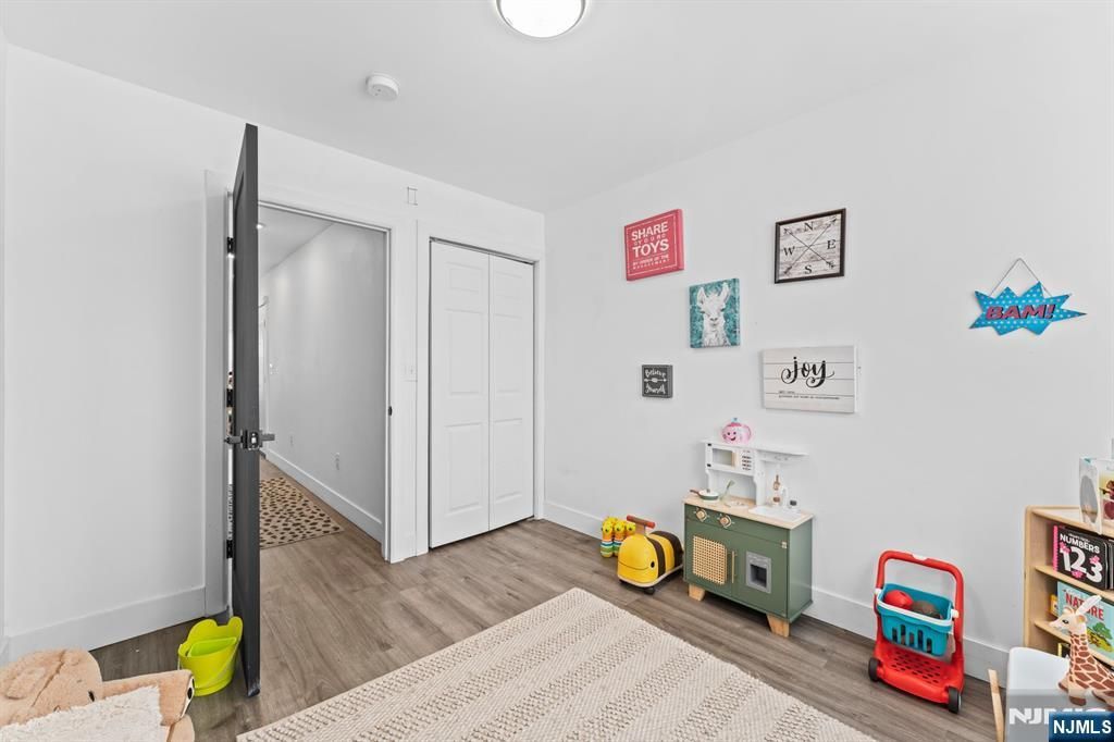 DE Listing image placeholder