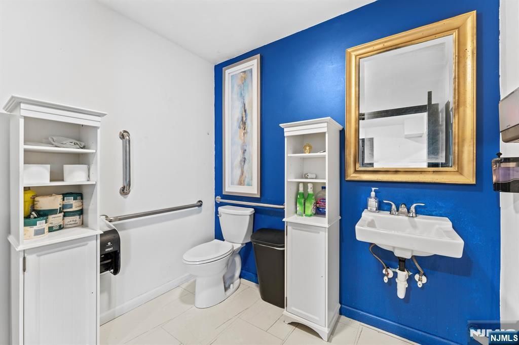 DE Listing image placeholder