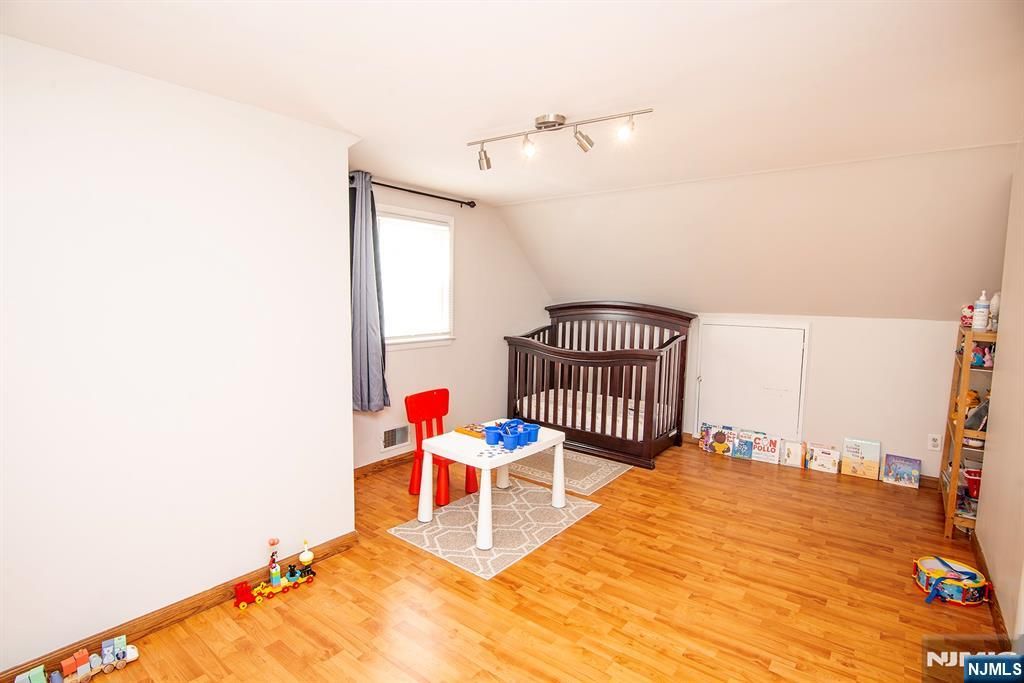 DE Listing image placeholder