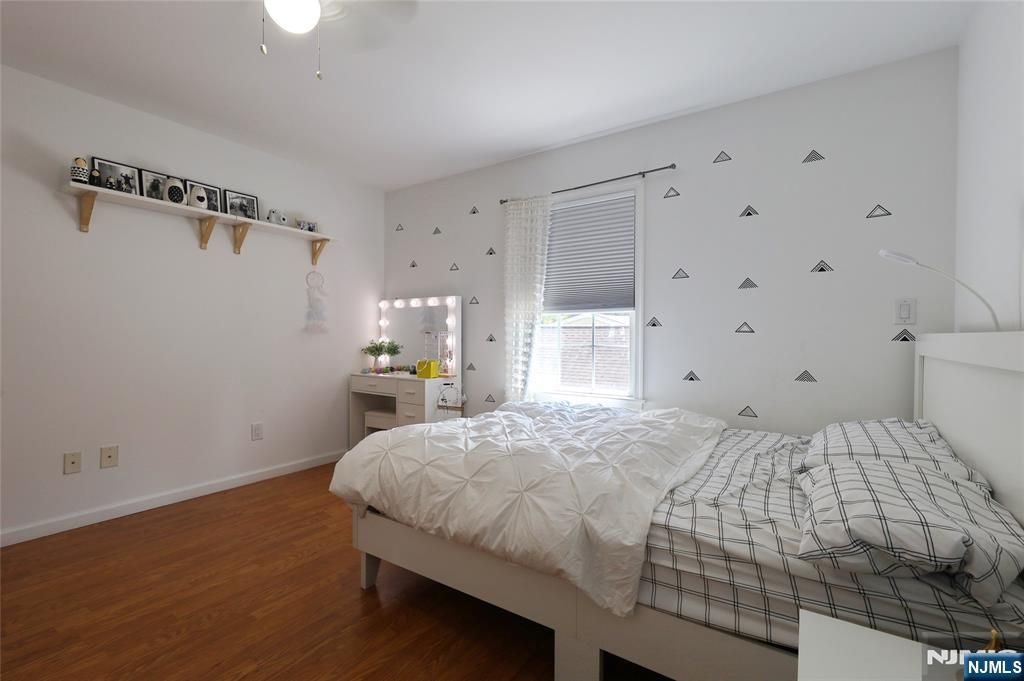 DE Listing image placeholder