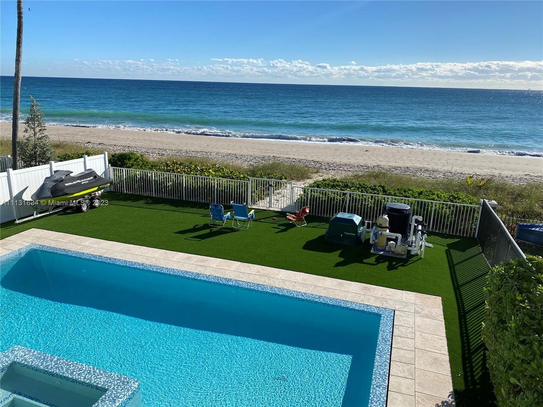 Exterior, Lake, Pool, Water