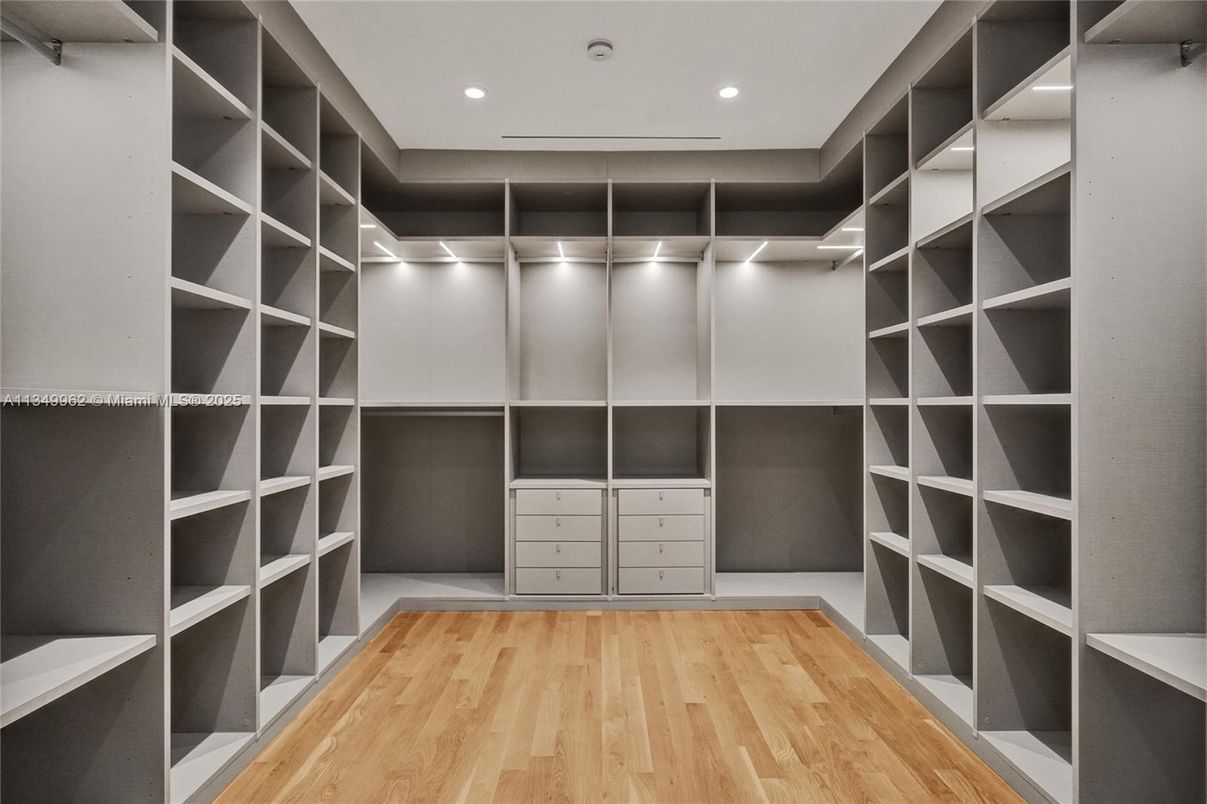 Interior, Recessed Lighting, Walk-in Closets, Wood Texture Flooring
