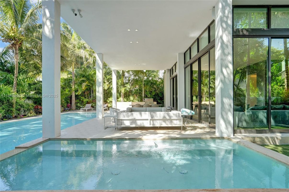 Interior, Pool, Recessed Lighting