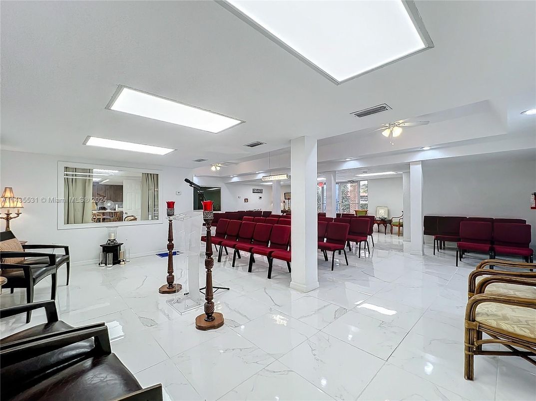 Dining room, Interior, Marble, Recessed Lighting