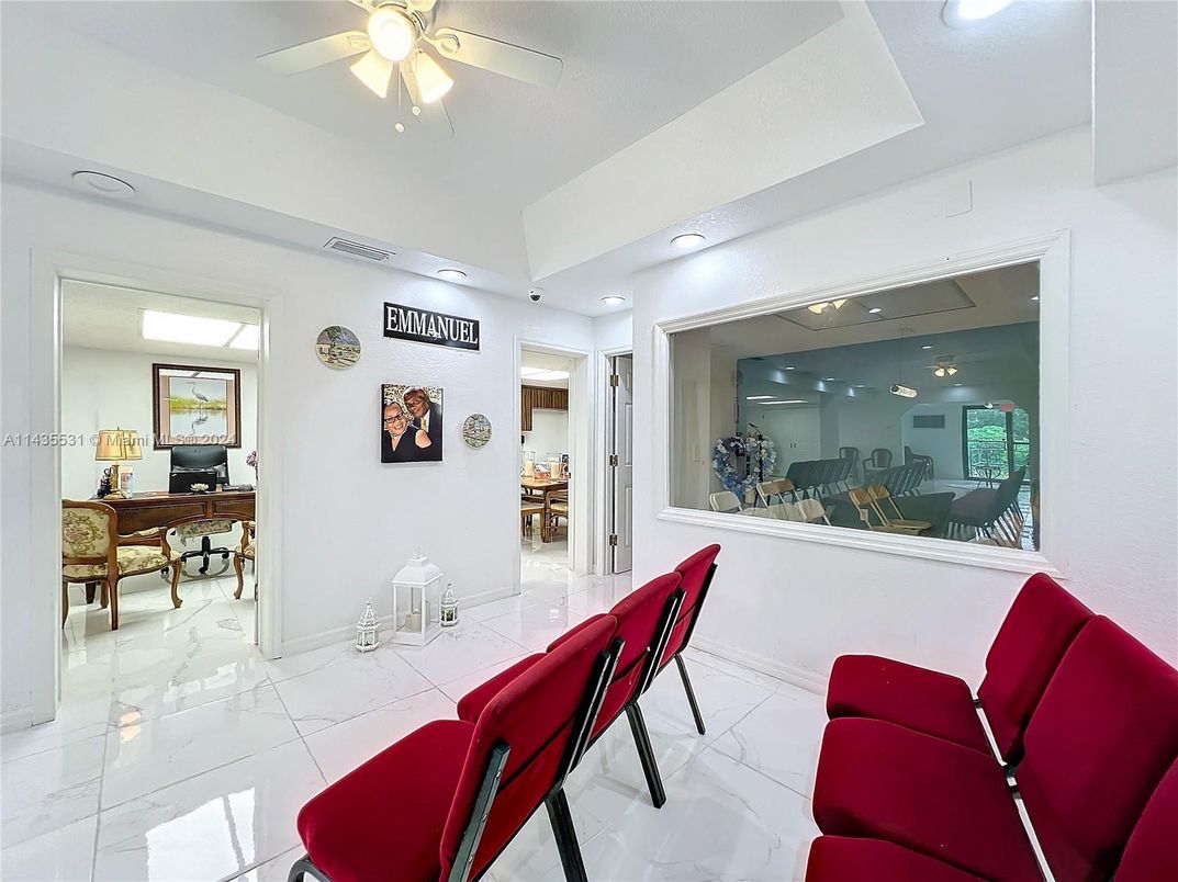 Interior, Marble, Recessed Lighting