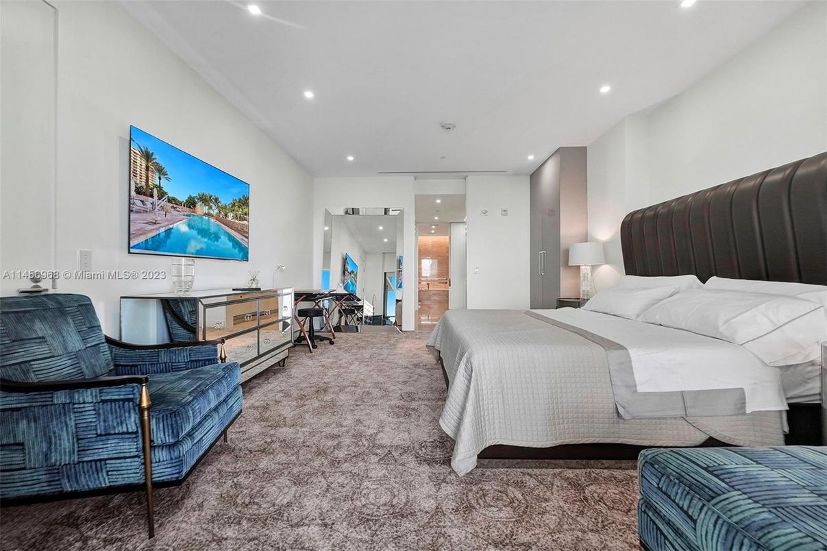 Bedroom, Interior, Recessed Lighting