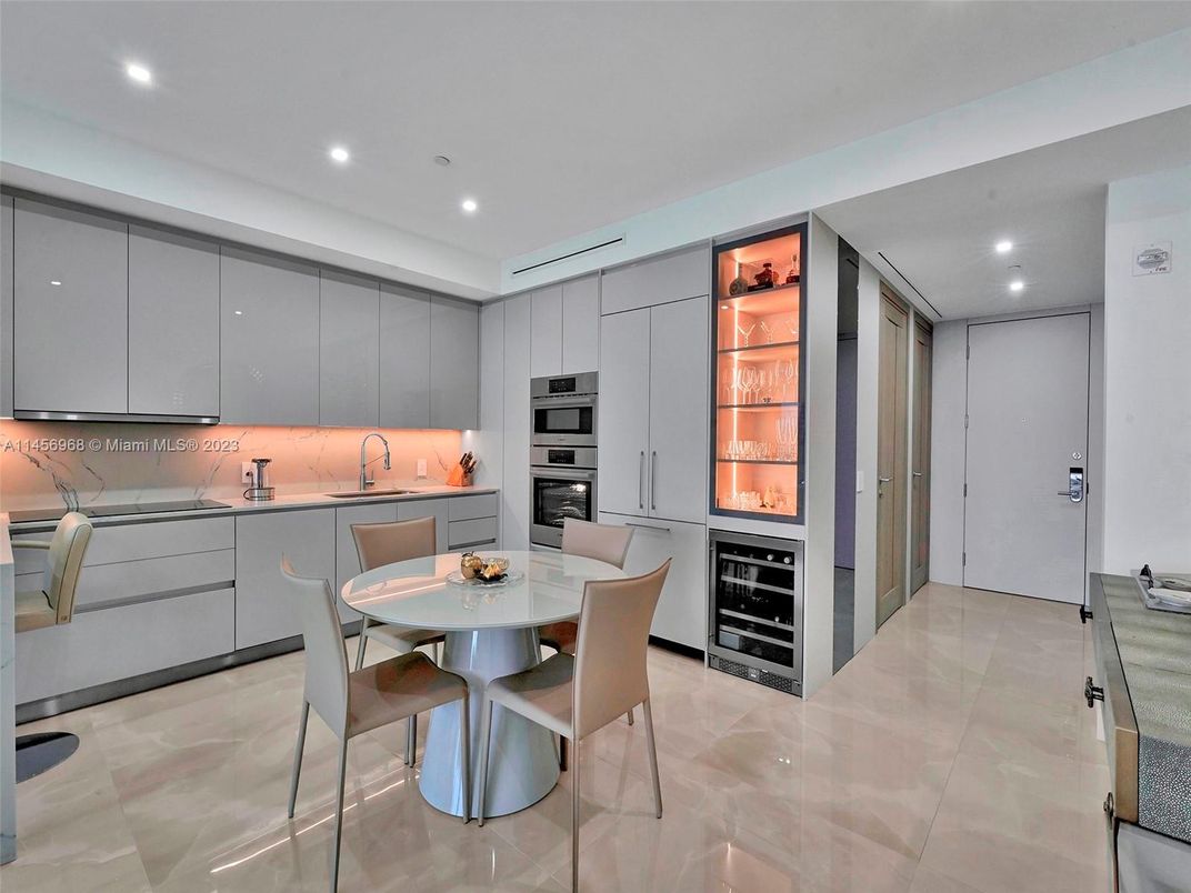 Dining room, Interior, Kitchen, Recessed Lighting, Stainless Steel Appliances