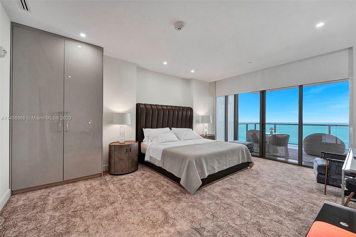 Bedroom, Interior, Recessed Lighting, Water