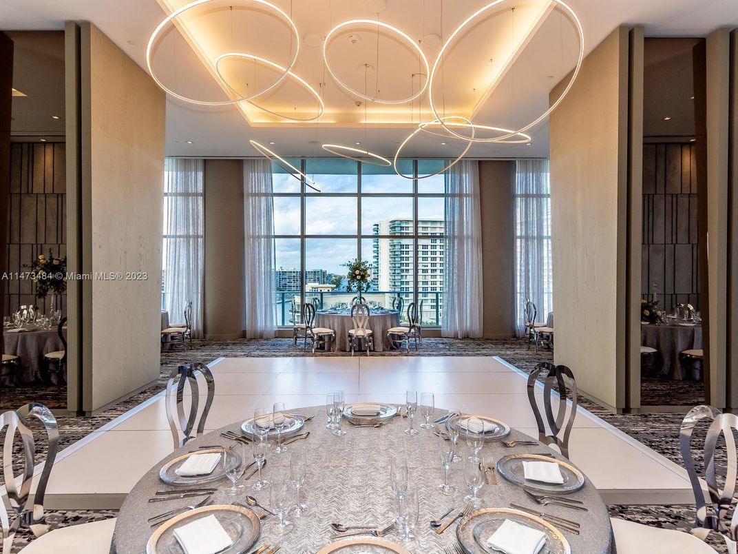 Dining room, Interior, Pendant Lights
