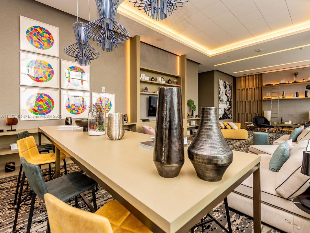 Dining room, Interior, Living room, Pendant Lights, Recessed Lighting