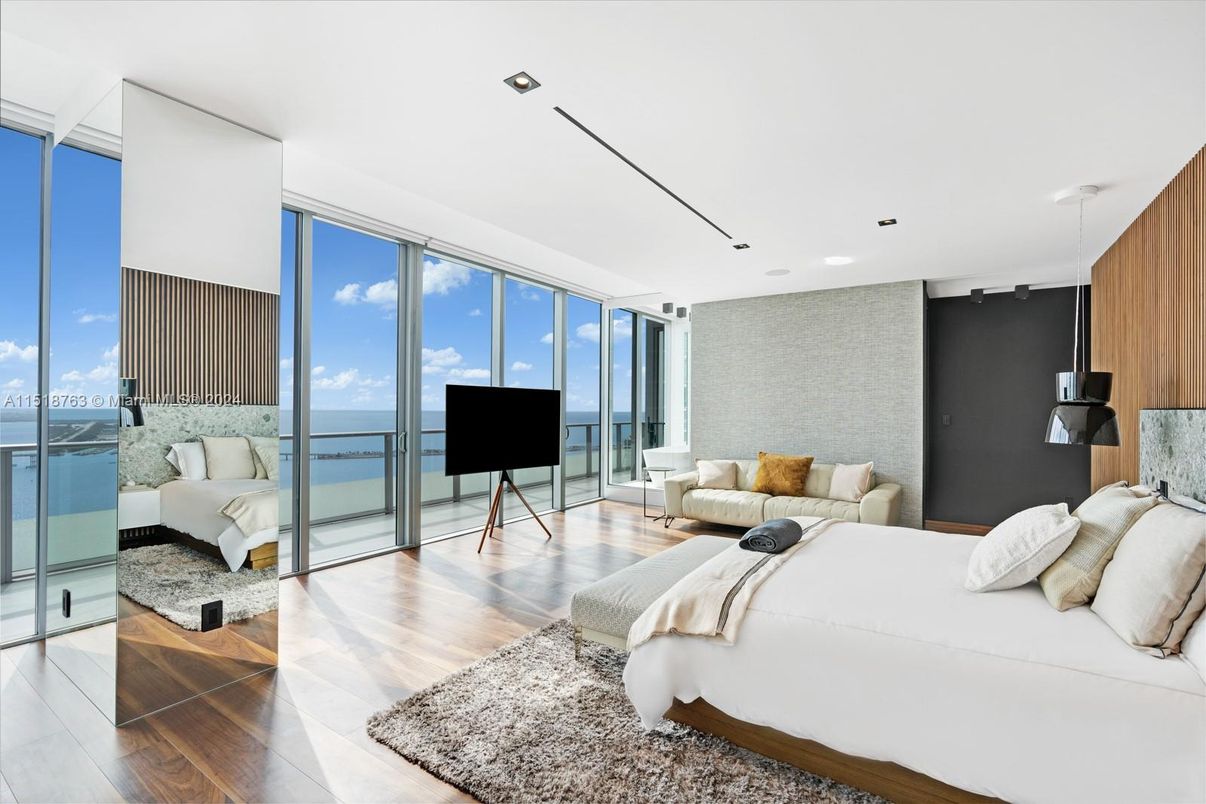 Bedroom, Interior, Recessed Lighting, Water, Wood Texture Flooring