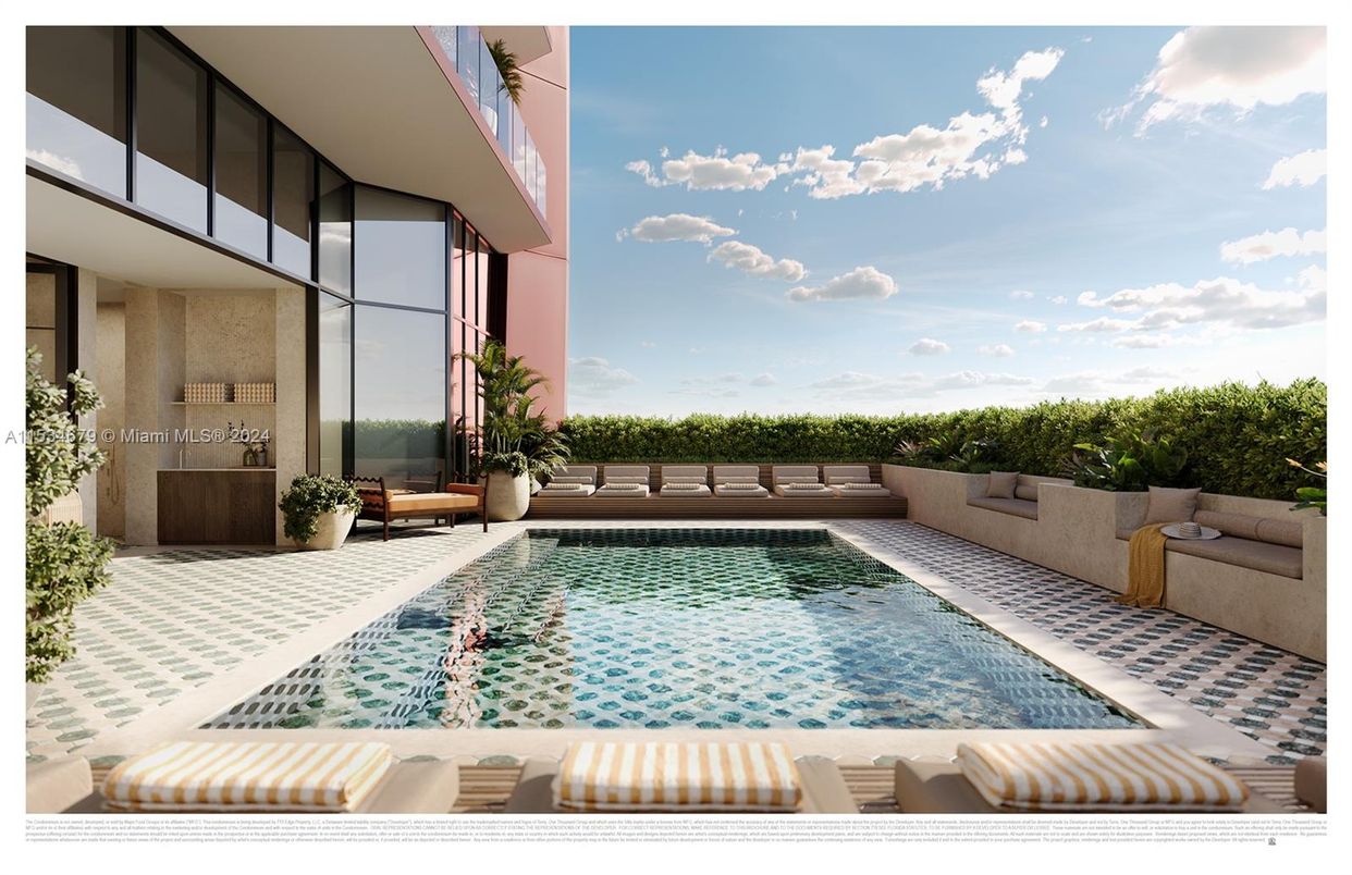 Exterior, Pool