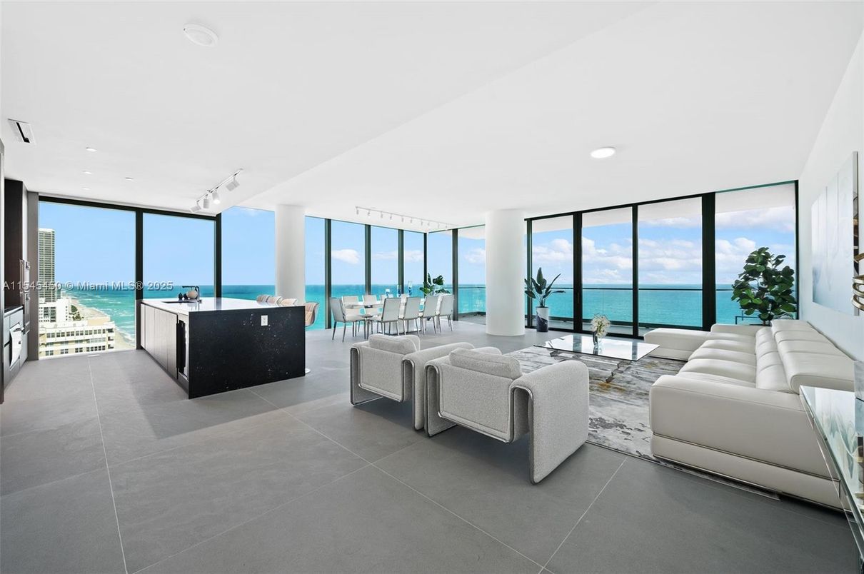Dining room, Interior, Living room, Recessed Lighting, Water