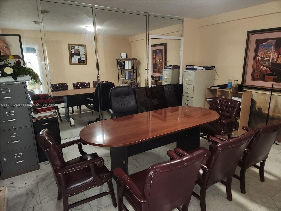 Dining room, Interior, Marble