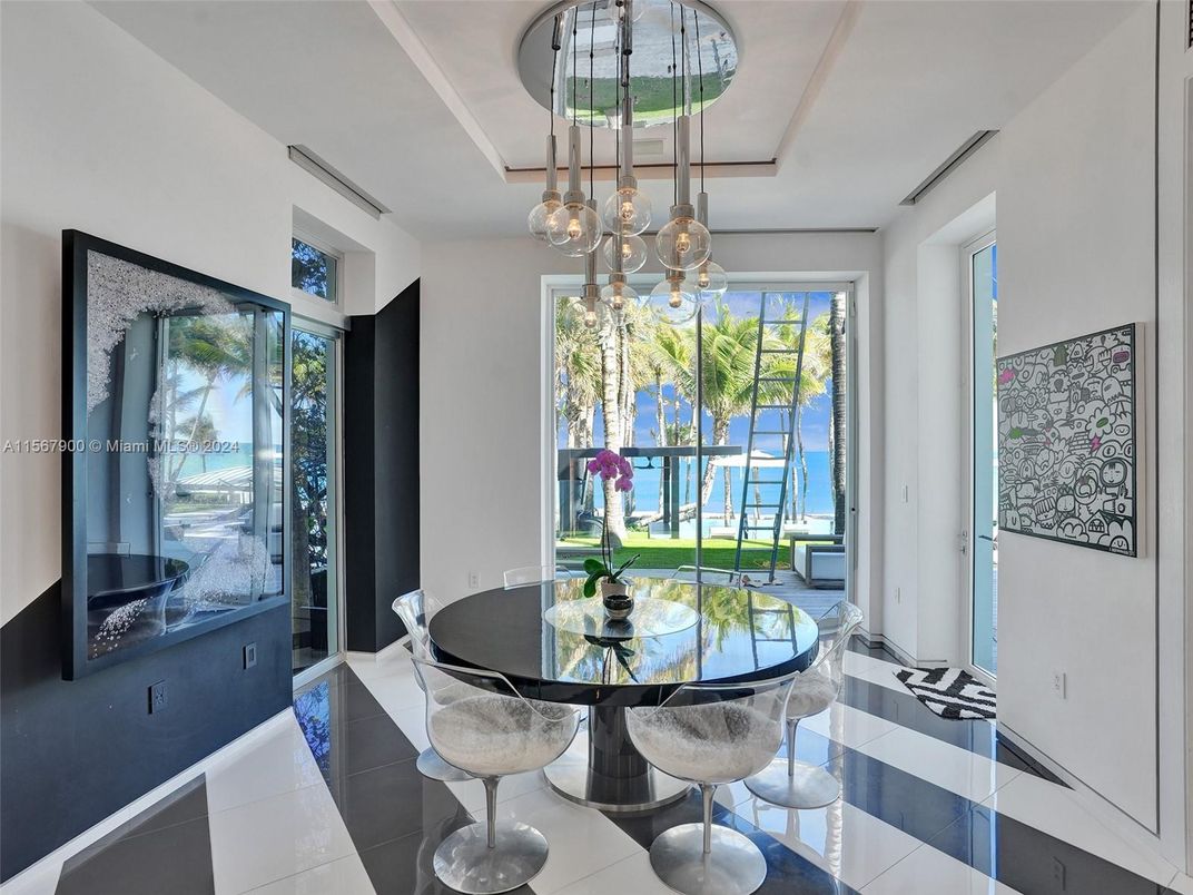 Dining room, Interior, Pendant Lights