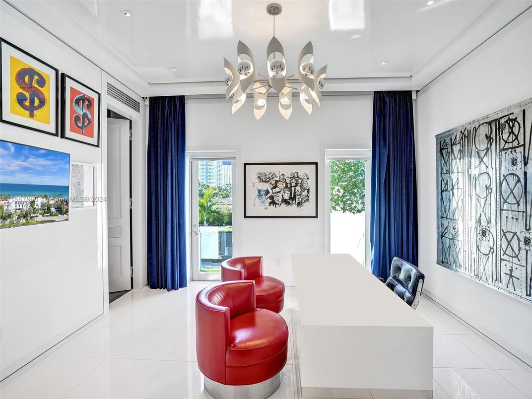 Dining room, Interior, Pendant Lights, Recessed Lighting, Water