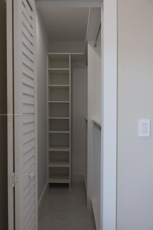 Interior, Walk-in Closets