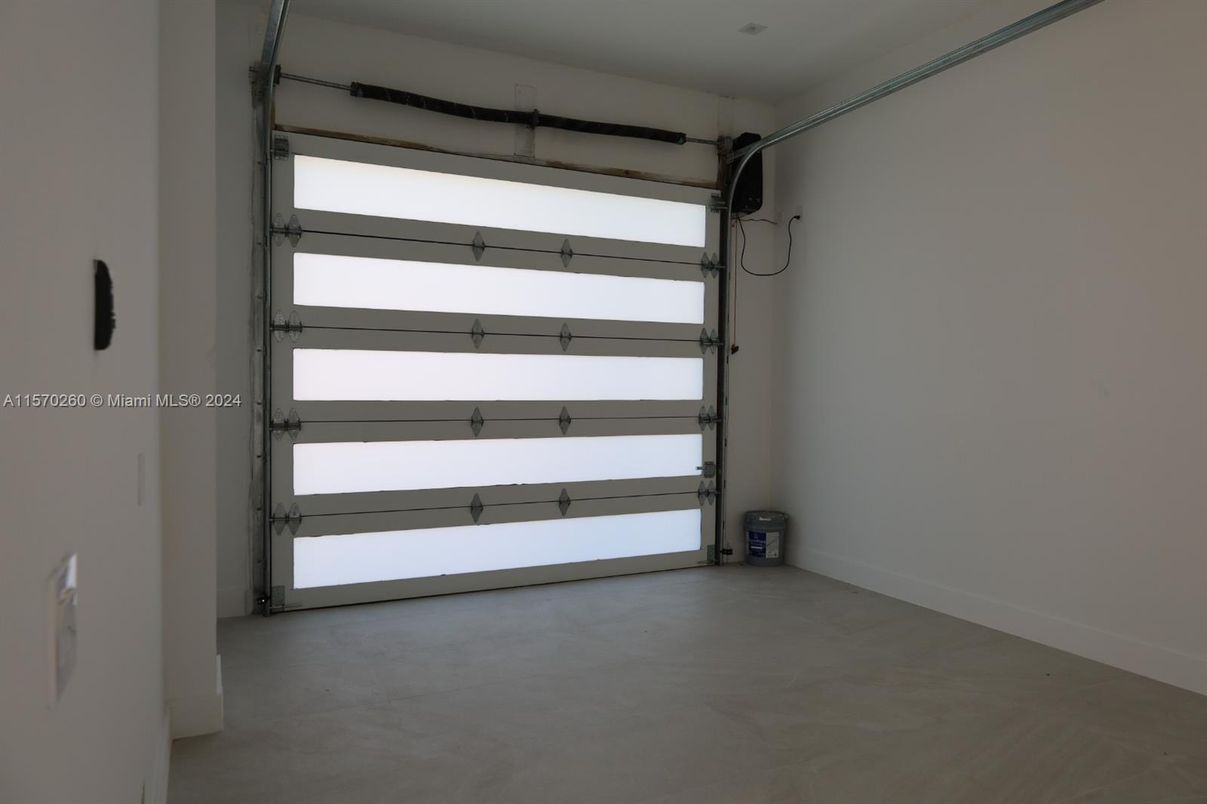 Garage, Interior