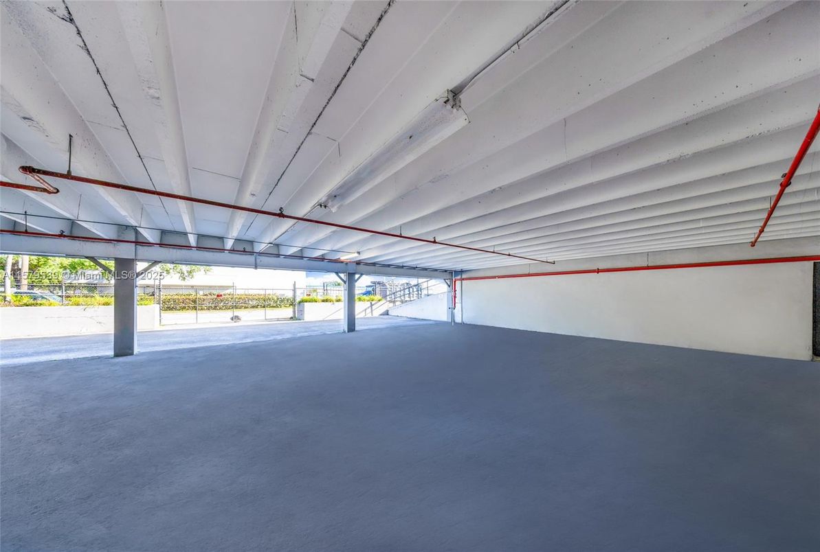 Garage, Interior