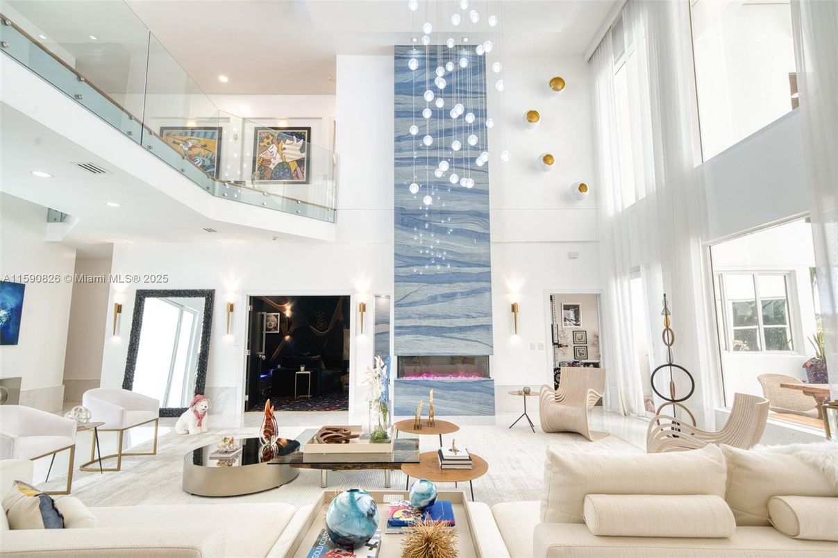 Fireplace, Interior, Living room, Pendant Lights, Recessed Lighting