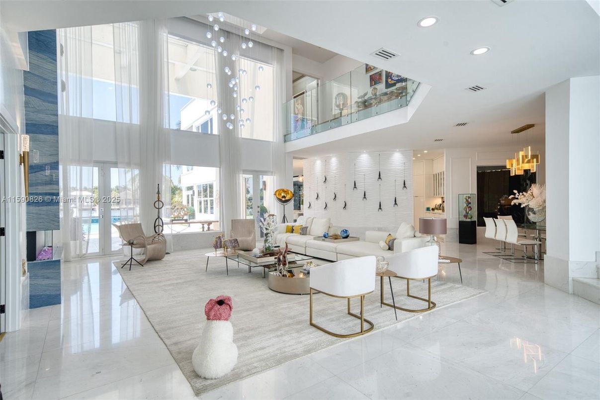 Chandelier, Dining room, Interior, Living room, Recessed Lighting