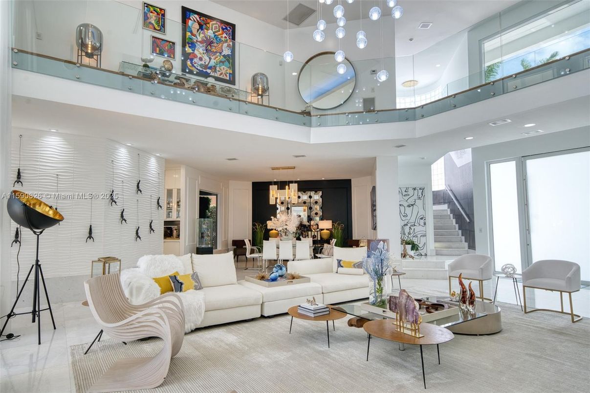 Chandelier, Dining room, Interior, Living room, Pendant Lights, Recessed Lighting