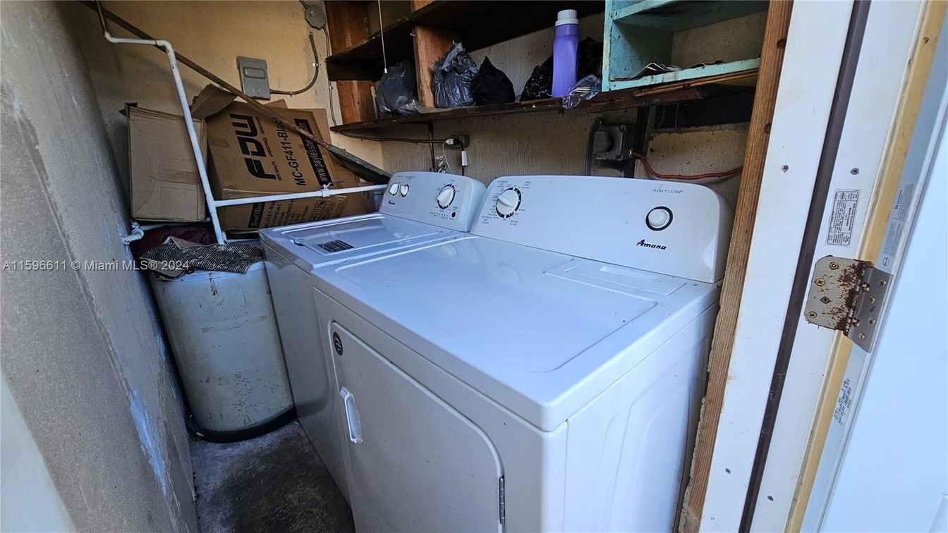 Interior, Utility Closets, Washer