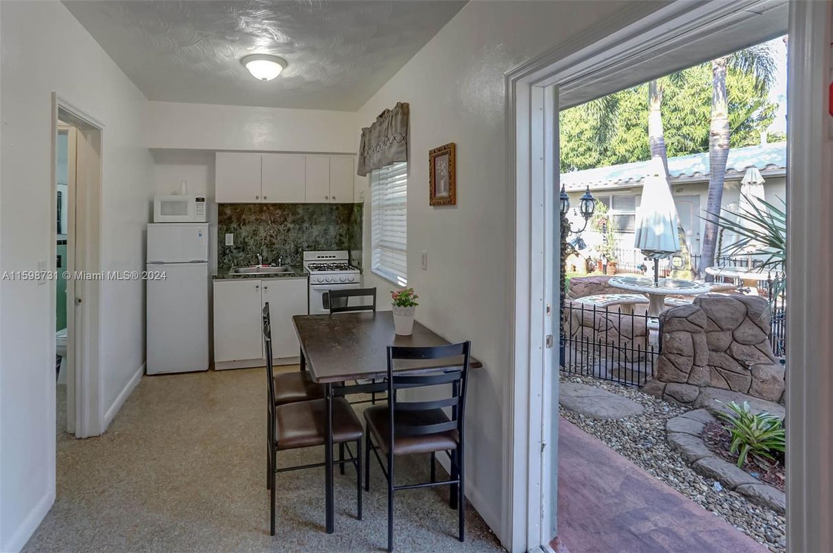 Dining room, Interior, Kitchen