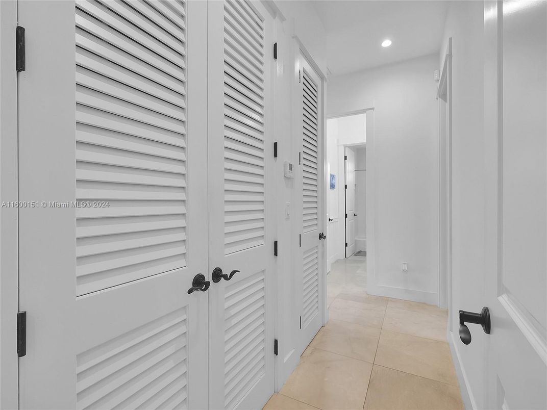 Interior, Recessed Lighting