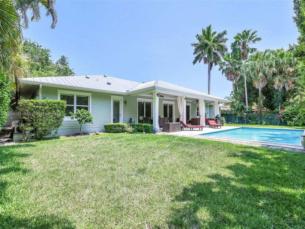 Backyard, Exterior, Pool