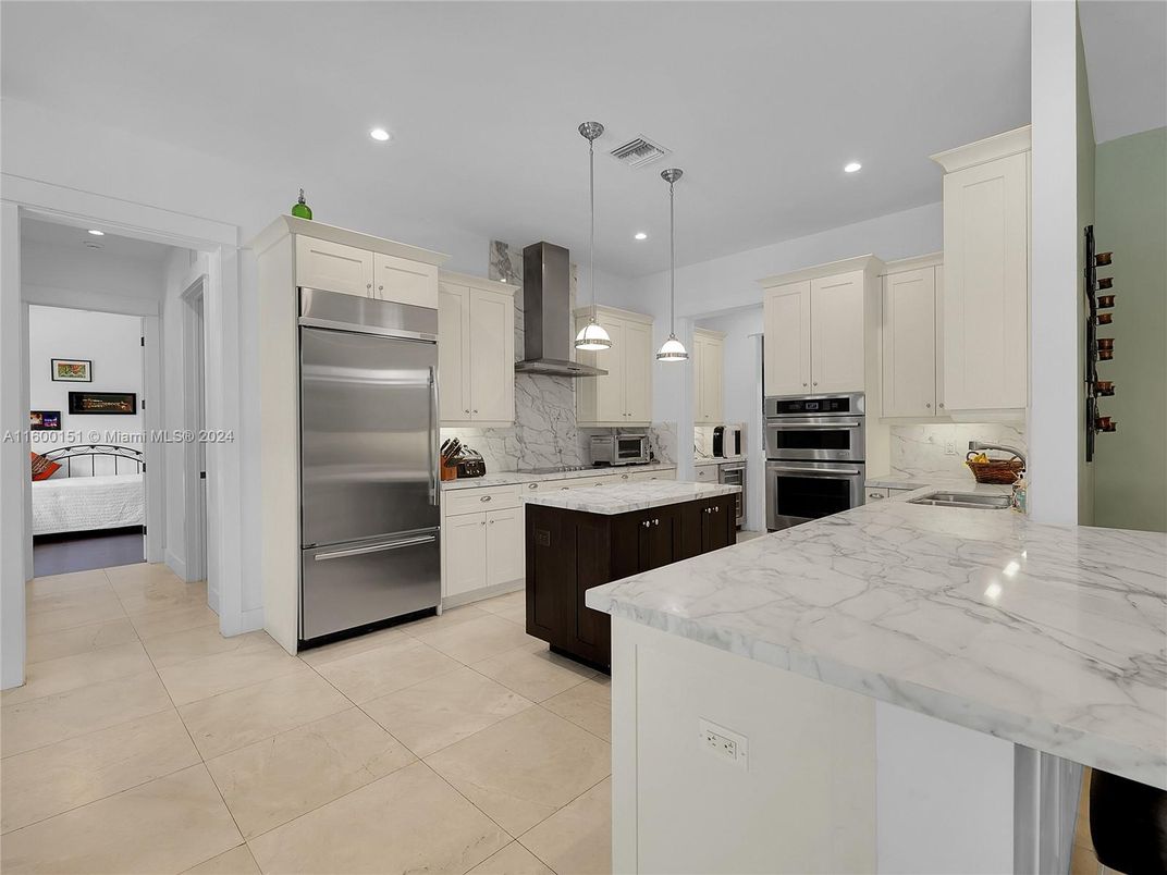 Interior, Kitchen, Pendant Lights, Recessed Lighting, Stainless Steel Appliances