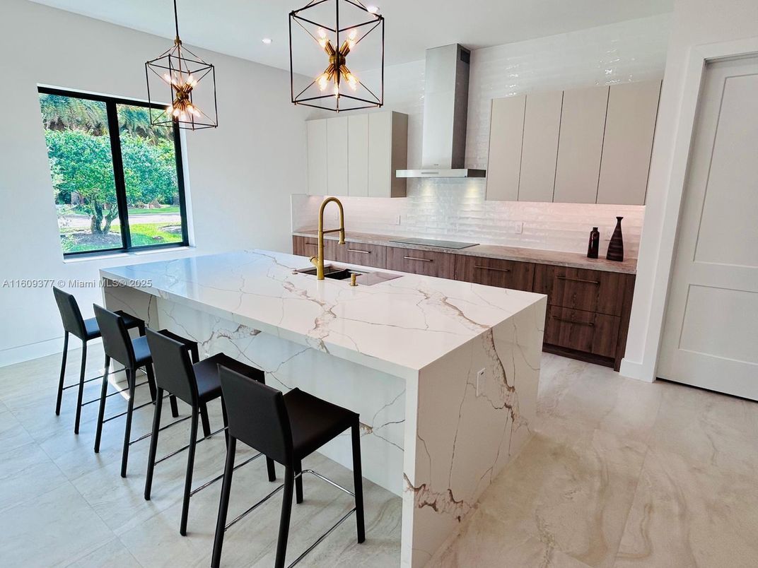 Interior, Kitchen, Pendant Lights, Recessed Lighting