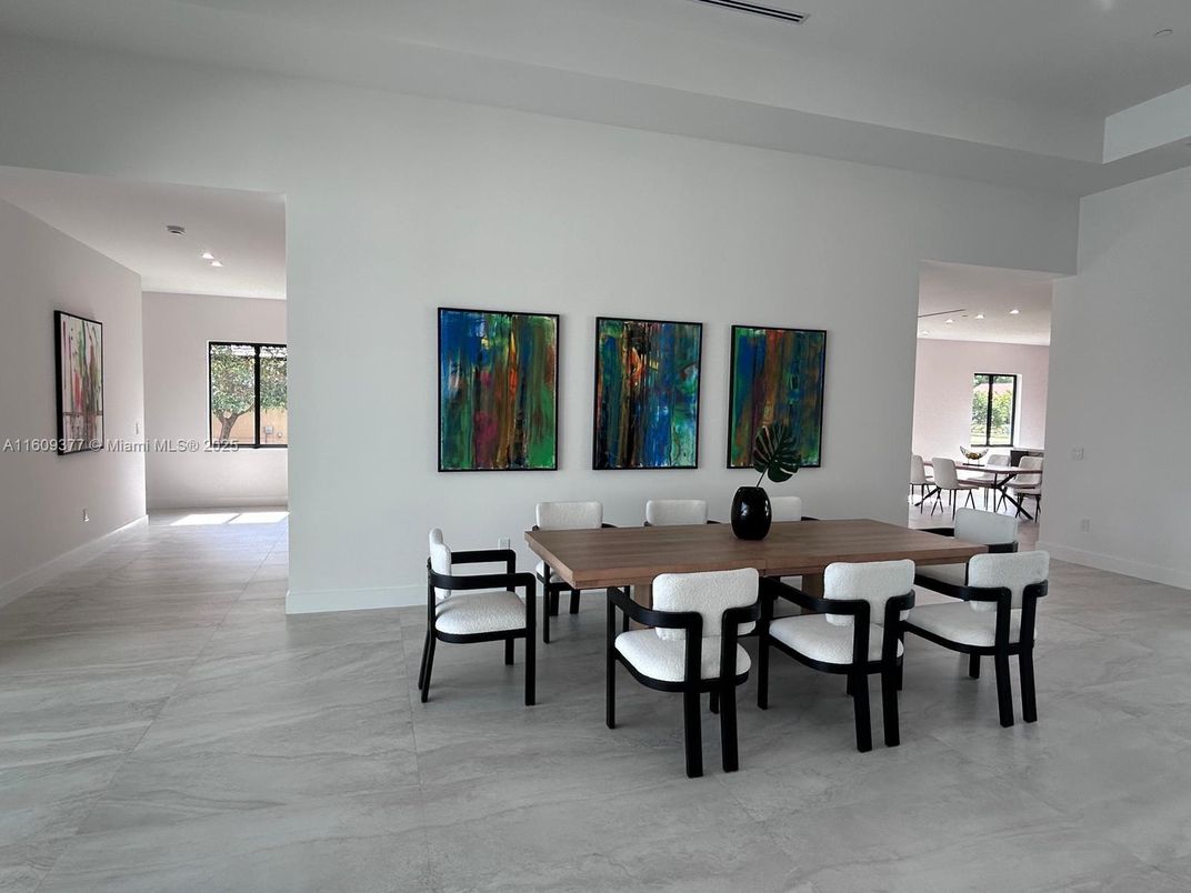 Dining room, Interior, Marble, Recessed Lighting
