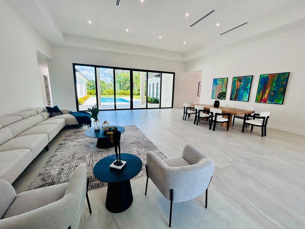 Dining room, Interior, Living room, Recessed Lighting
