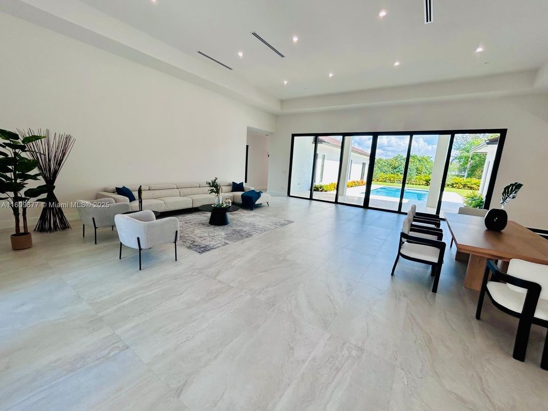 Interior, Living room, Marble, Recessed Lighting, Water