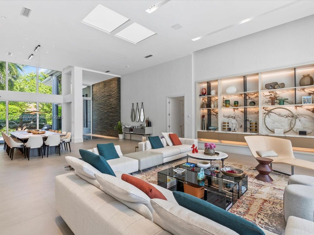 Dining room, Interior, Living room, Recessed Lighting