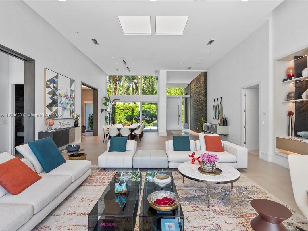 Dining room, Interior, Living room, Recessed Lighting