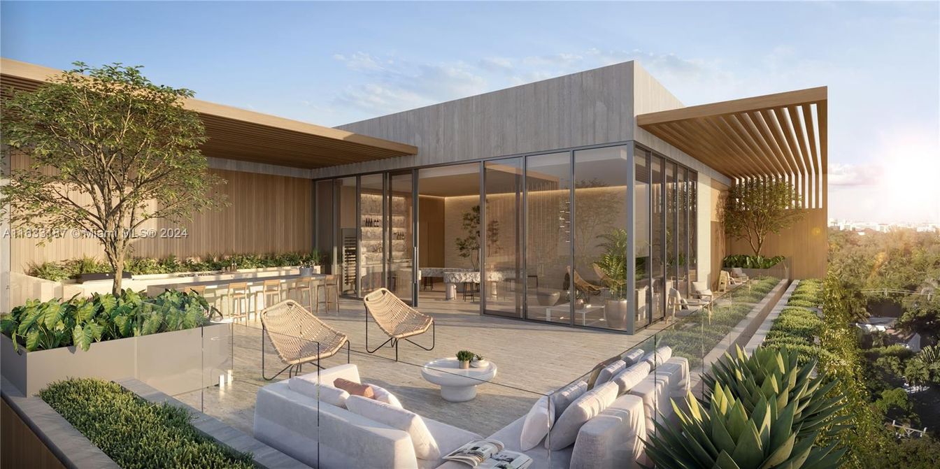 Exterior, Facade, Modern