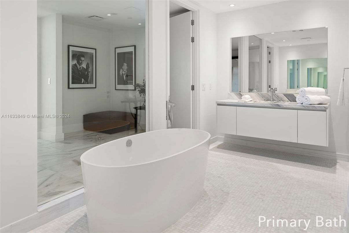 Bathroom, Dual Sink Vanities, Free Standing Baths, Glass Shower, Interior, Marble, Recessed Lighting